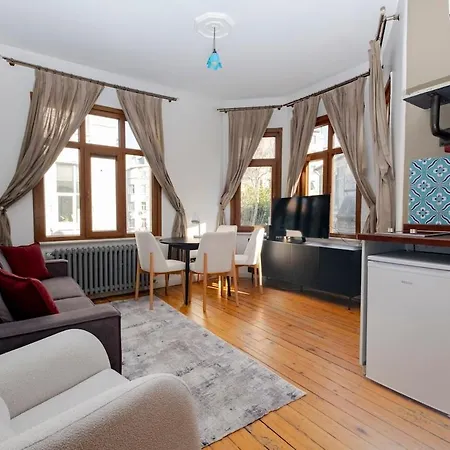 Cosy 2-bedroom شقة *